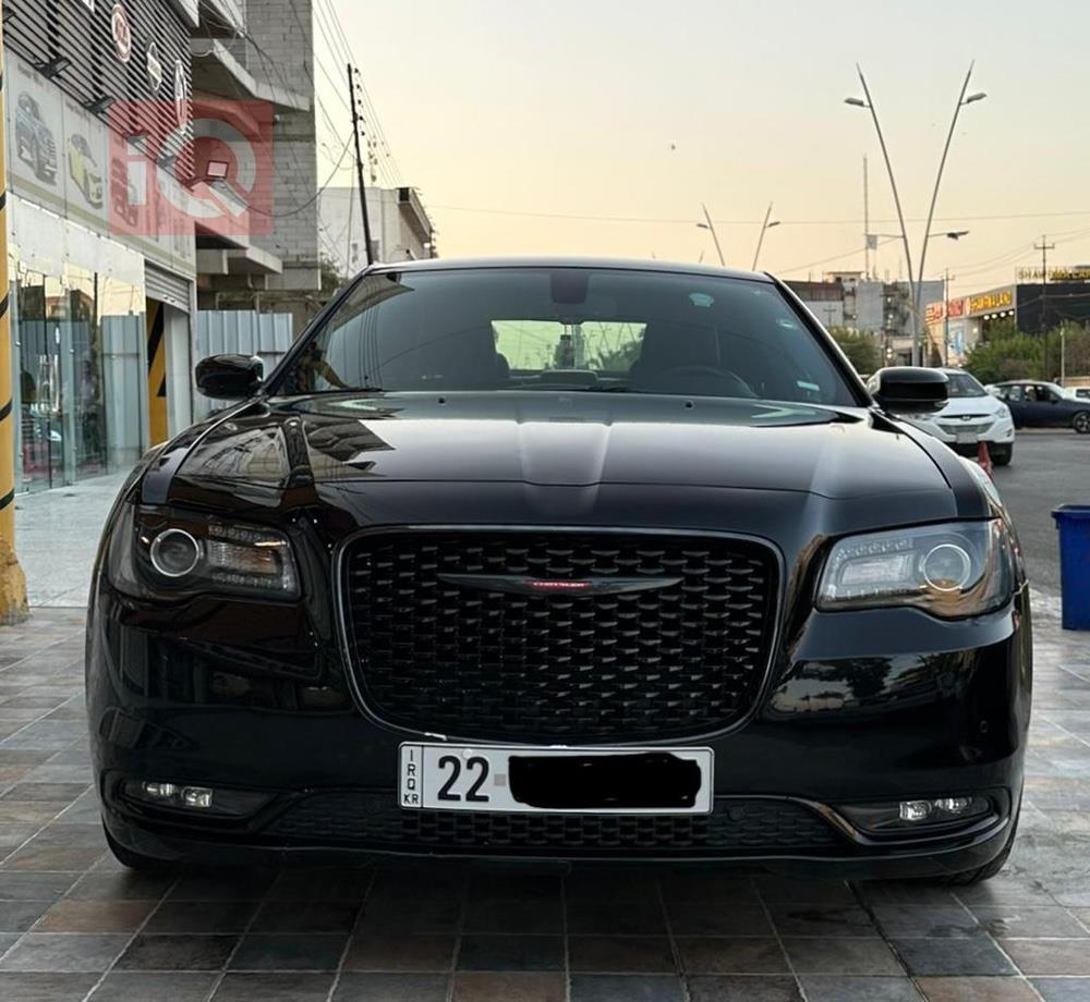 کرایسلەر 300